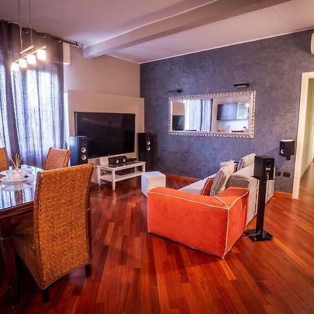 Appartement Cinematic Modern Flat, 100 Mt Da Ospedale à Ravenne Extérieur photo