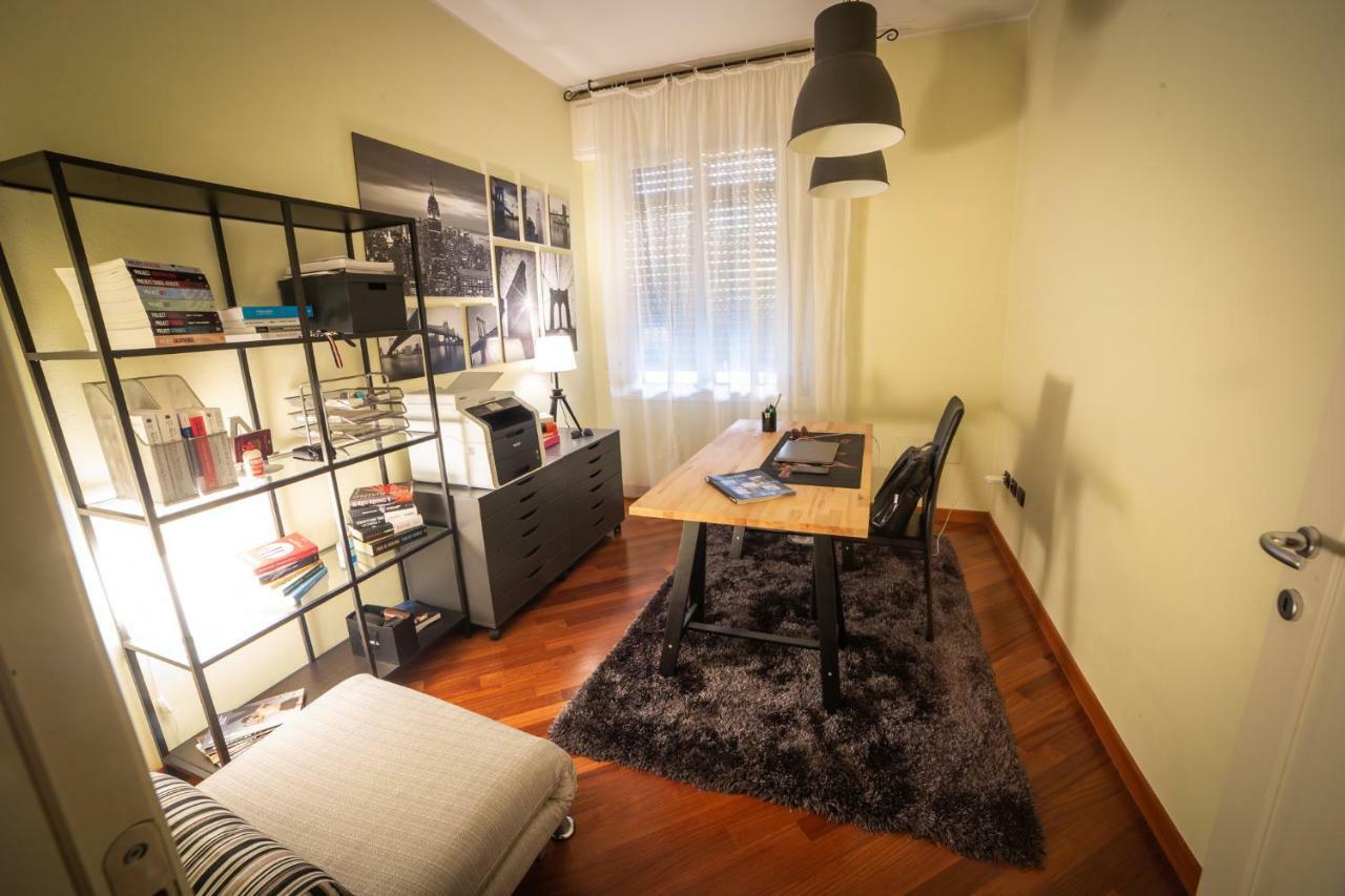 Appartement Cinematic Modern Flat, 100 Mt Da Ospedale à Ravenne Extérieur photo
